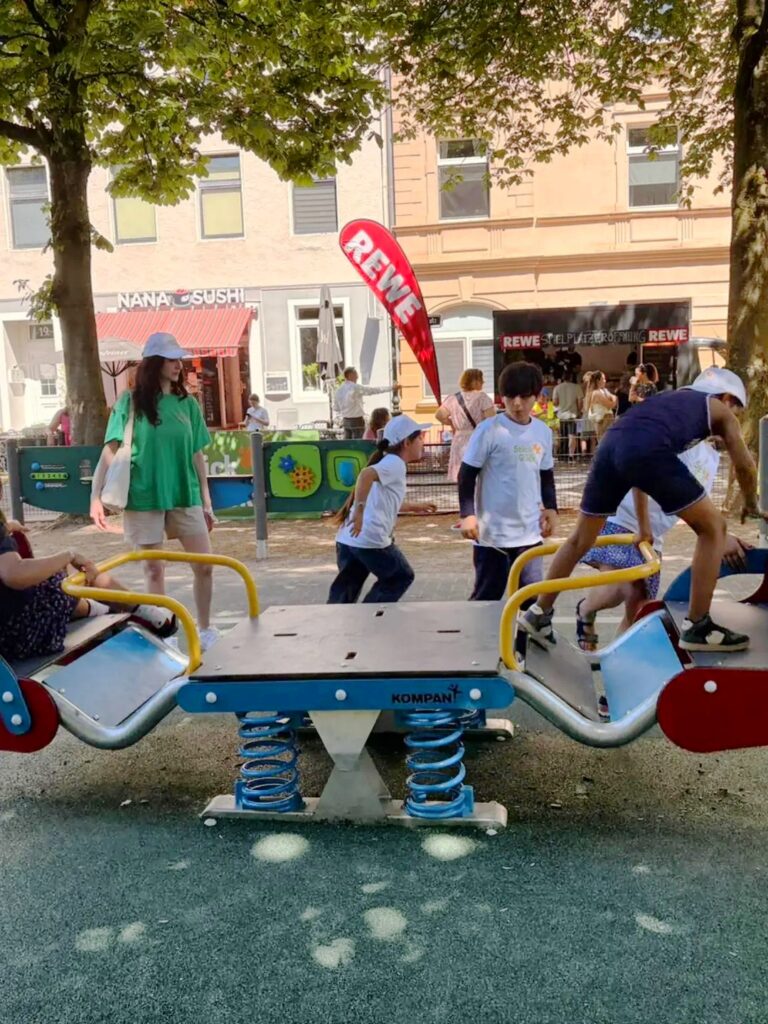 Eröffnung Spielplatz Getrudisplatz Düsseldorf Eller 5